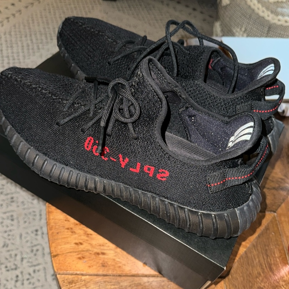 Yeezy Boost 350v2
